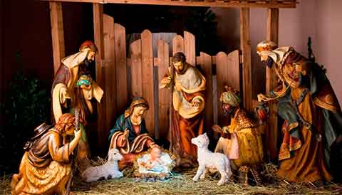 Nascimento de Jesus na manjedoura e os Três Reis Magos